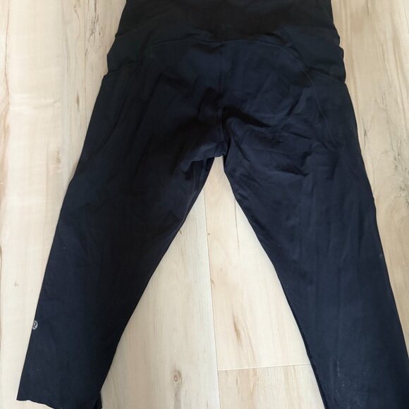 Lululemon Fast & Free Cropped Size 10 - Picture 2 of 4